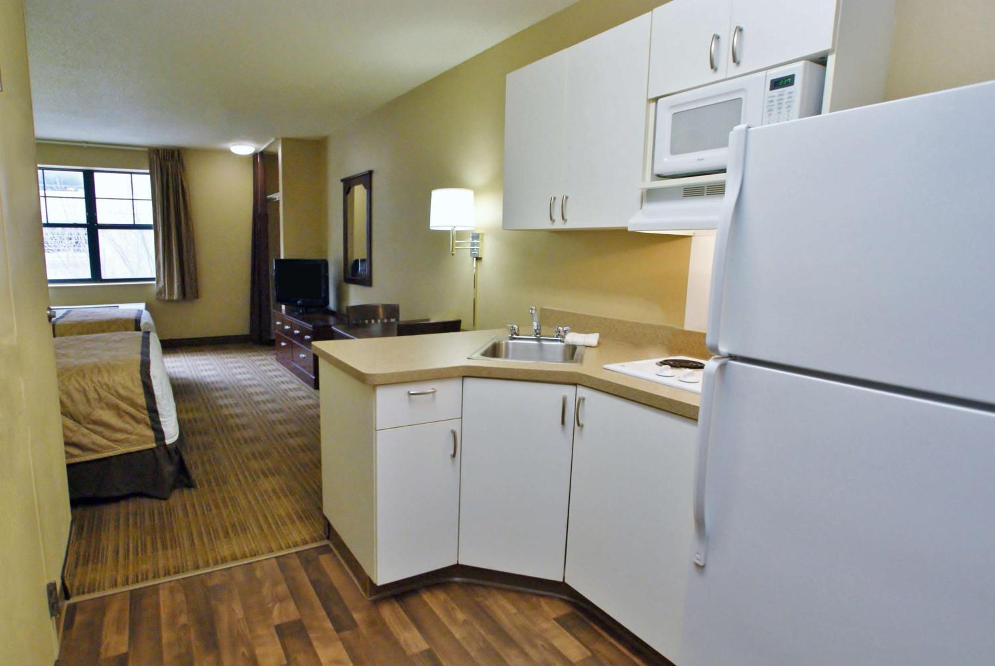 Extended Stay America Suites - Long Island - Мелвил Екстериор снимка
