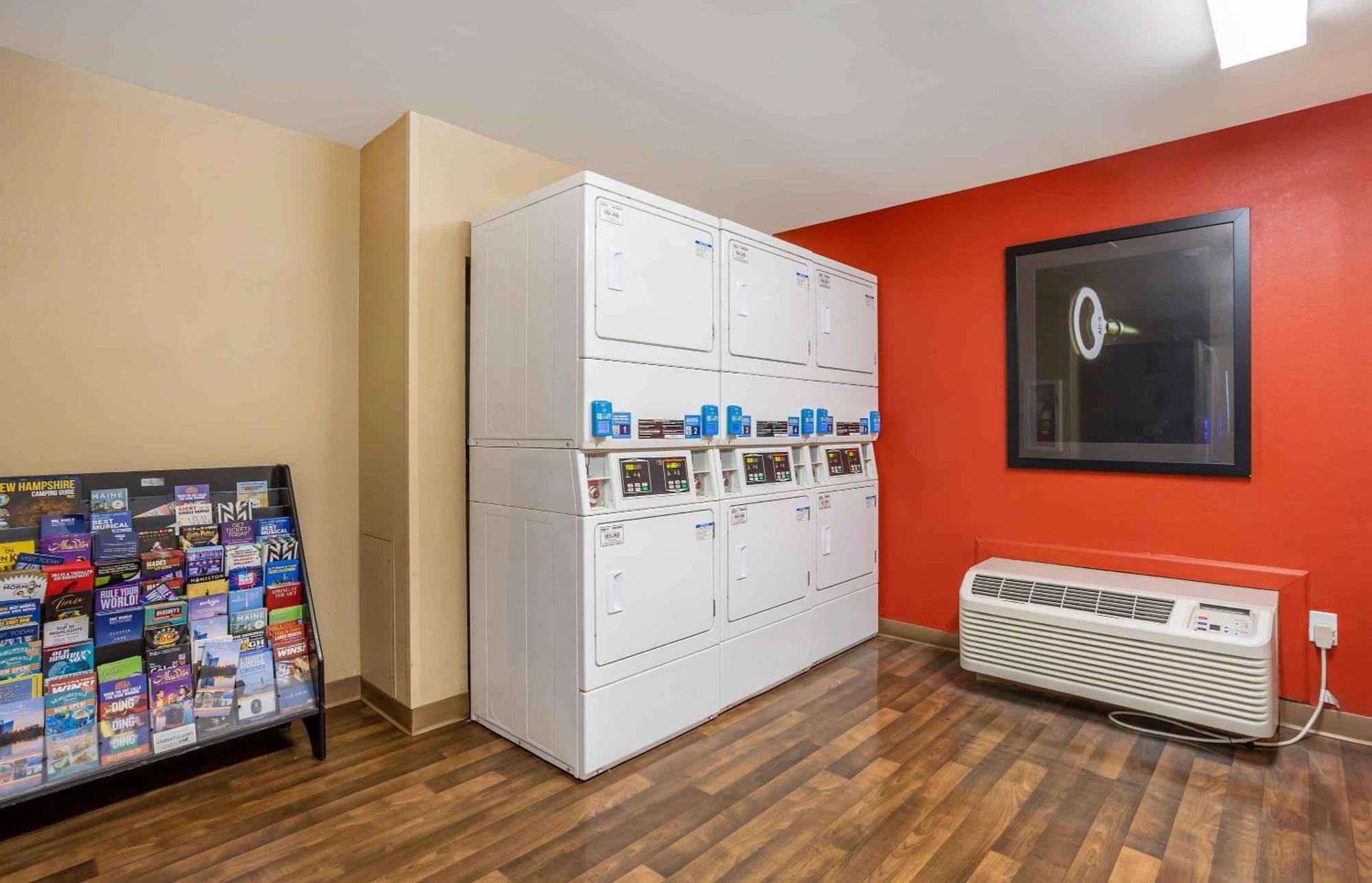 Extended Stay America Suites - Long Island - Мелвил Екстериор снимка