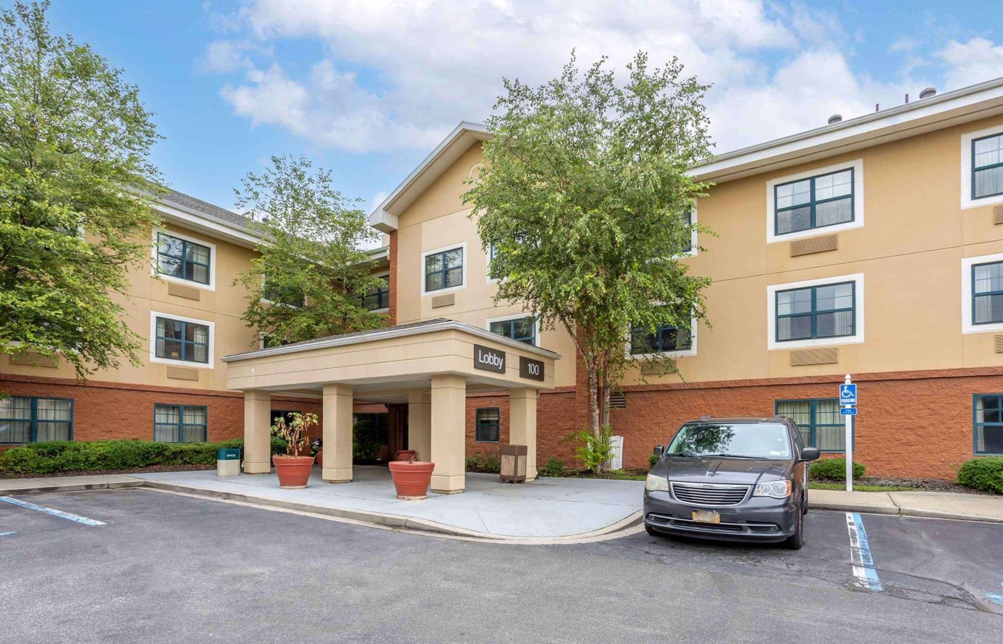 Extended Stay America Suites - Long Island - Мелвил Екстериор снимка